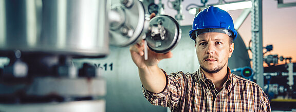 Caustic soda monitoring in industry  